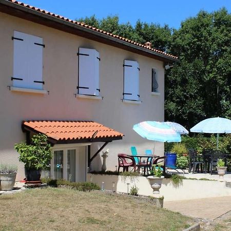 La Salamandre De Chazelles 16 Panzió Kültér fotó